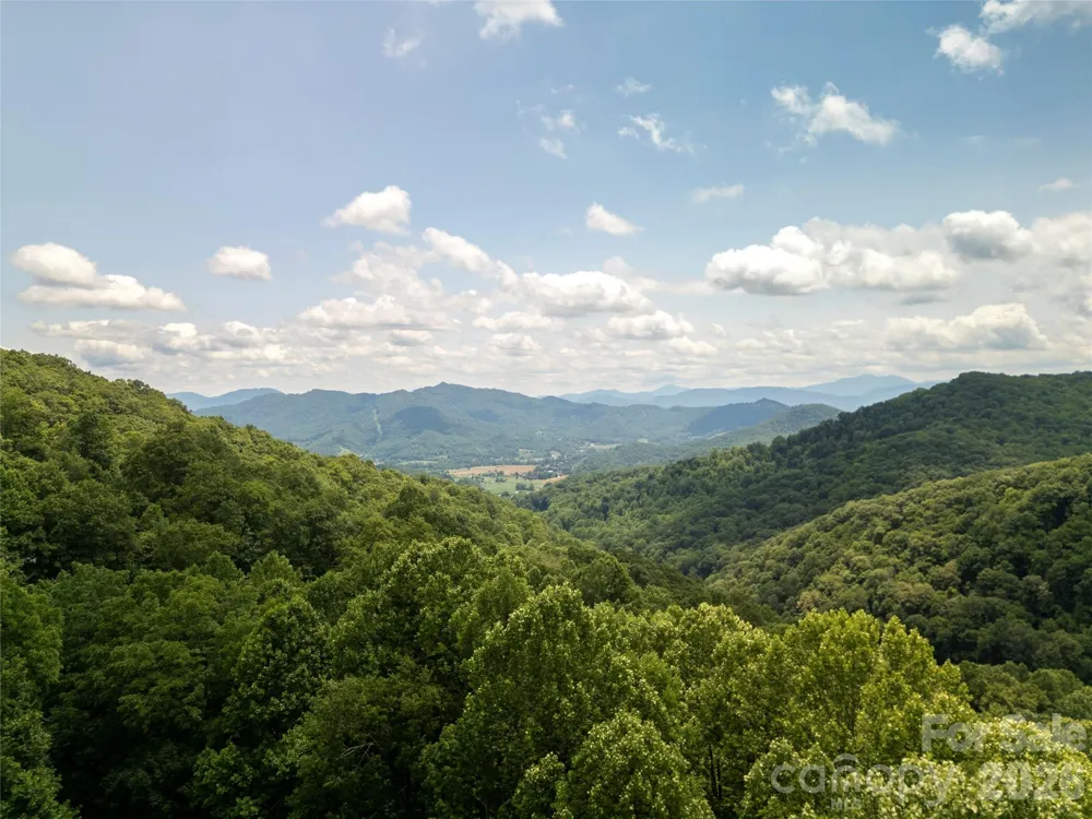 175 Renegade Ridge Waynesville, NC 28785