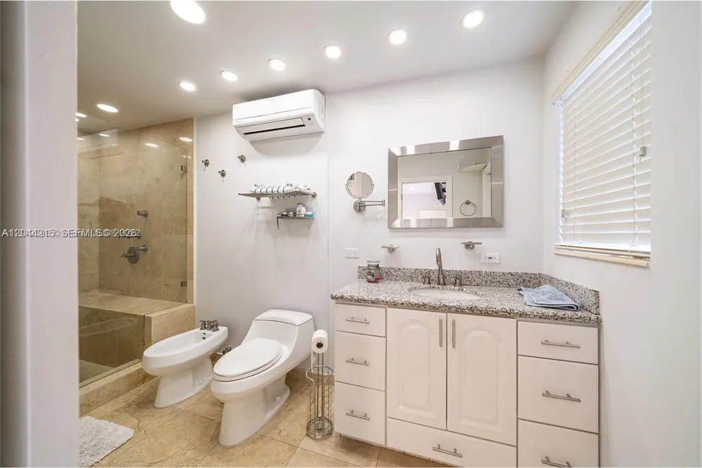13140 Coronado Dr North Miami, FL 33181