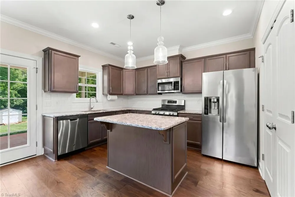 1523 Chickasha Drive Pfafftown, NC 27040