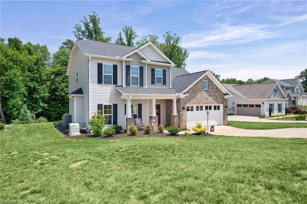 1523 Chickasha Drive Pfafftown, NC 27040