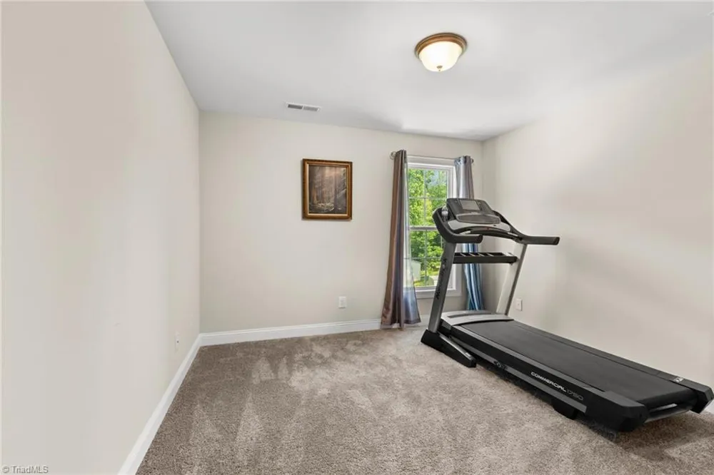 1523 Chickasha Drive Pfafftown, NC 27040