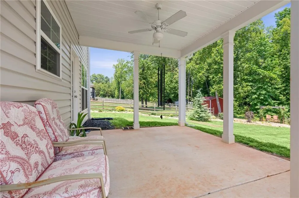 1523 Chickasha Drive Pfafftown, NC 27040
