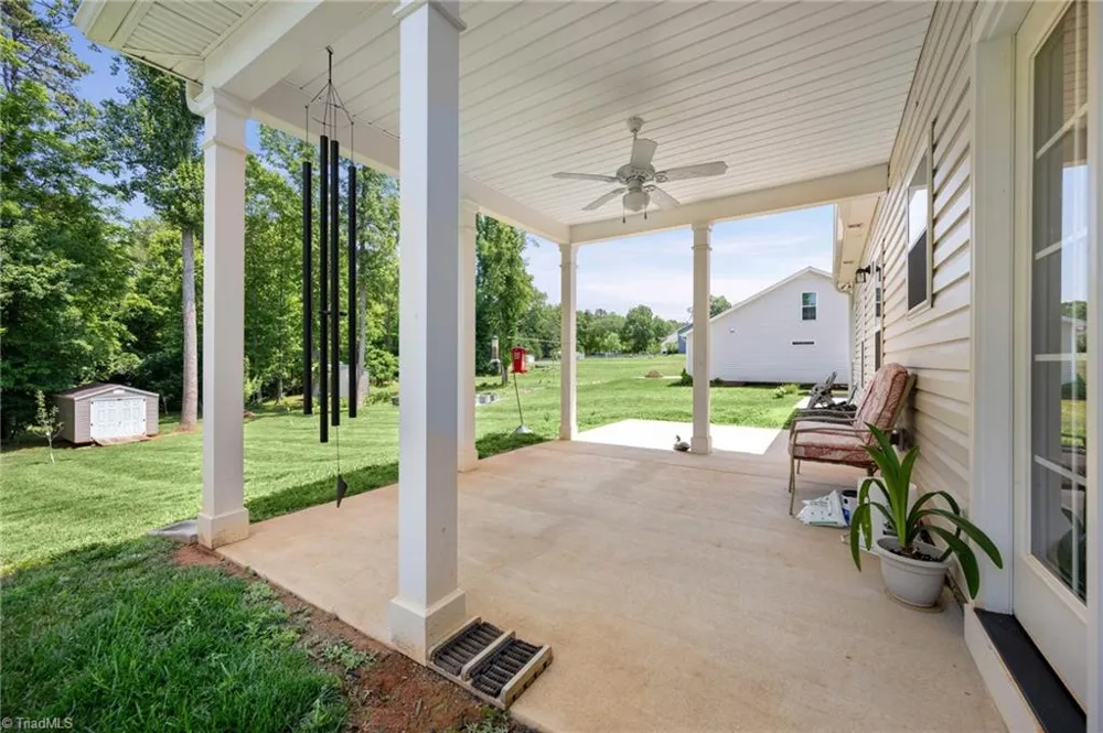 1523 Chickasha Drive Pfafftown, NC 27040