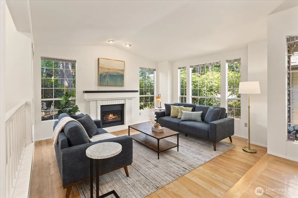 6631 114th Avenue SE Bellevue, WA 98006