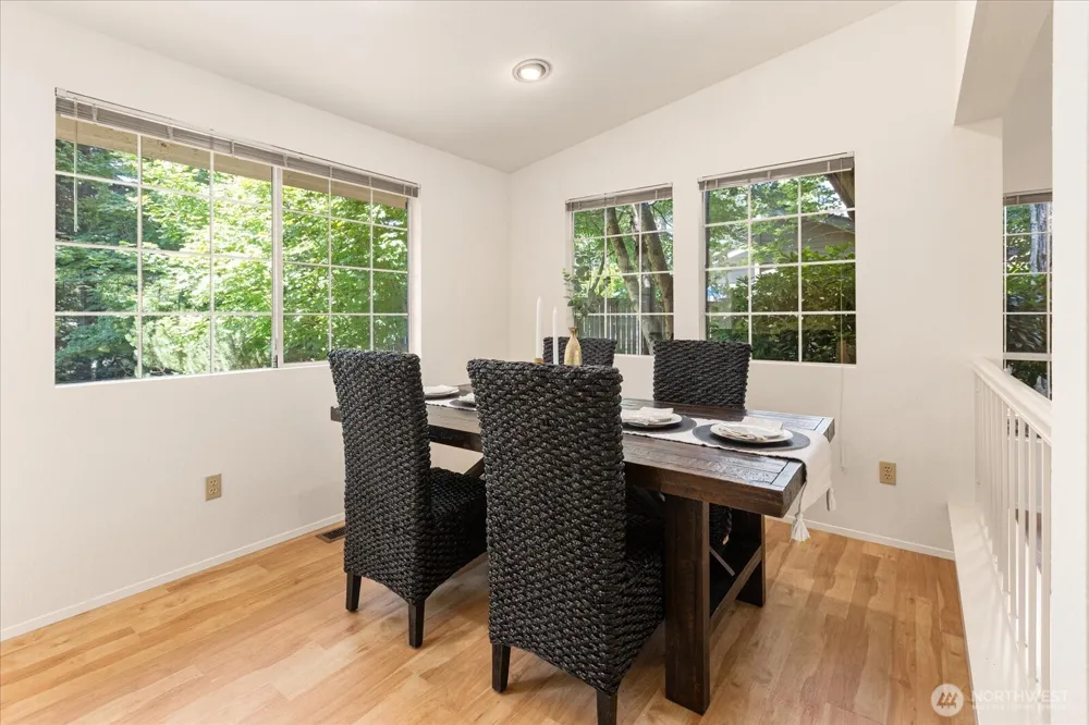 6631 114th Avenue SE Bellevue, WA 98006