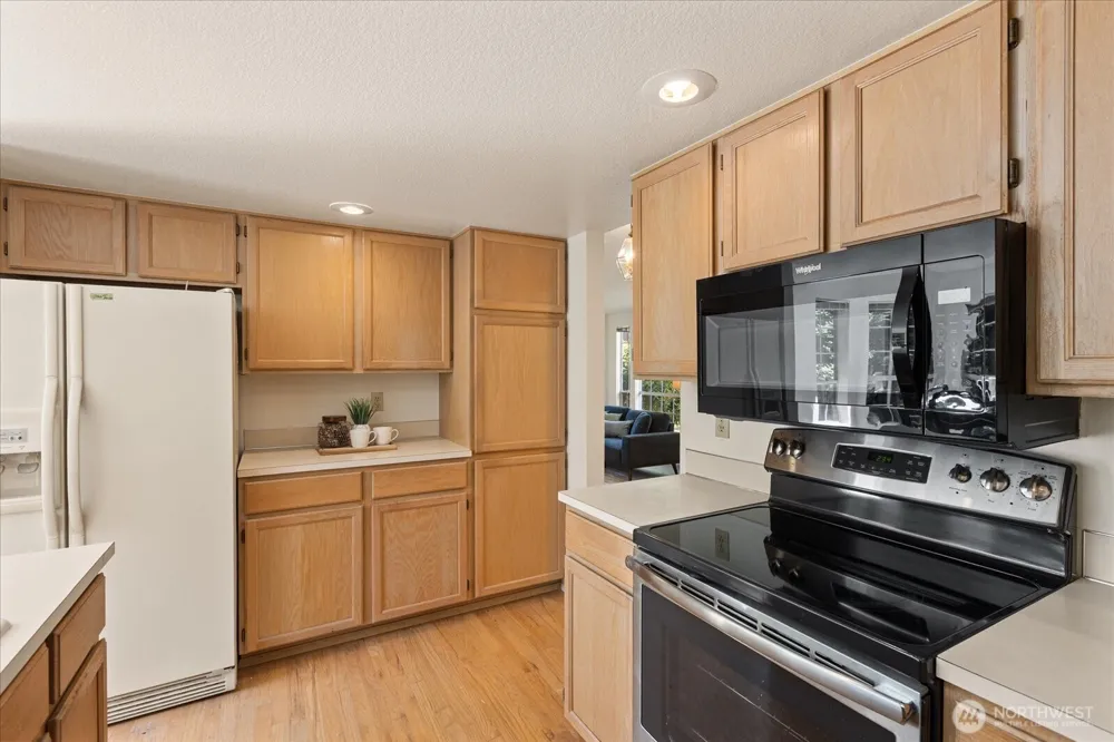 6631 114th Avenue SE Bellevue, WA 98006