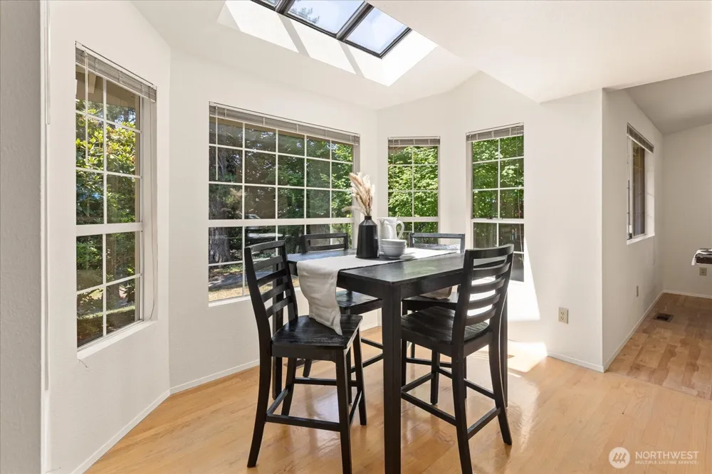 6631 114th Avenue SE Bellevue, WA 98006