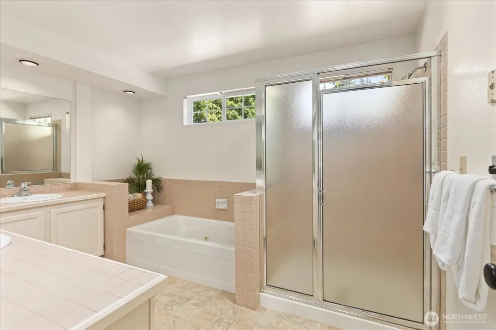 6631 114th Avenue SE Bellevue, WA 98006