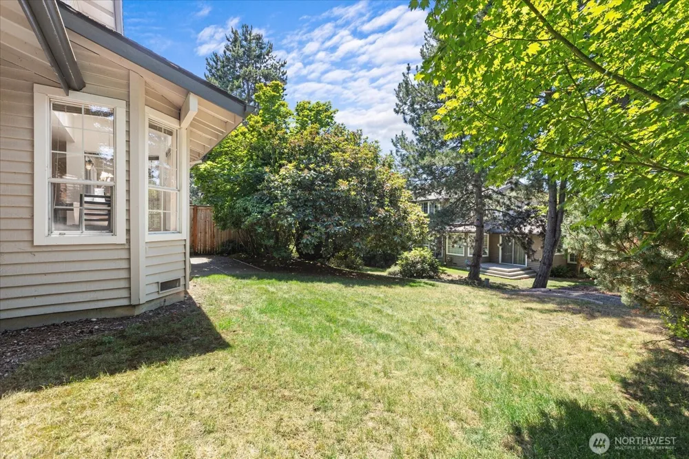 6631 114th Avenue SE Bellevue, WA 98006