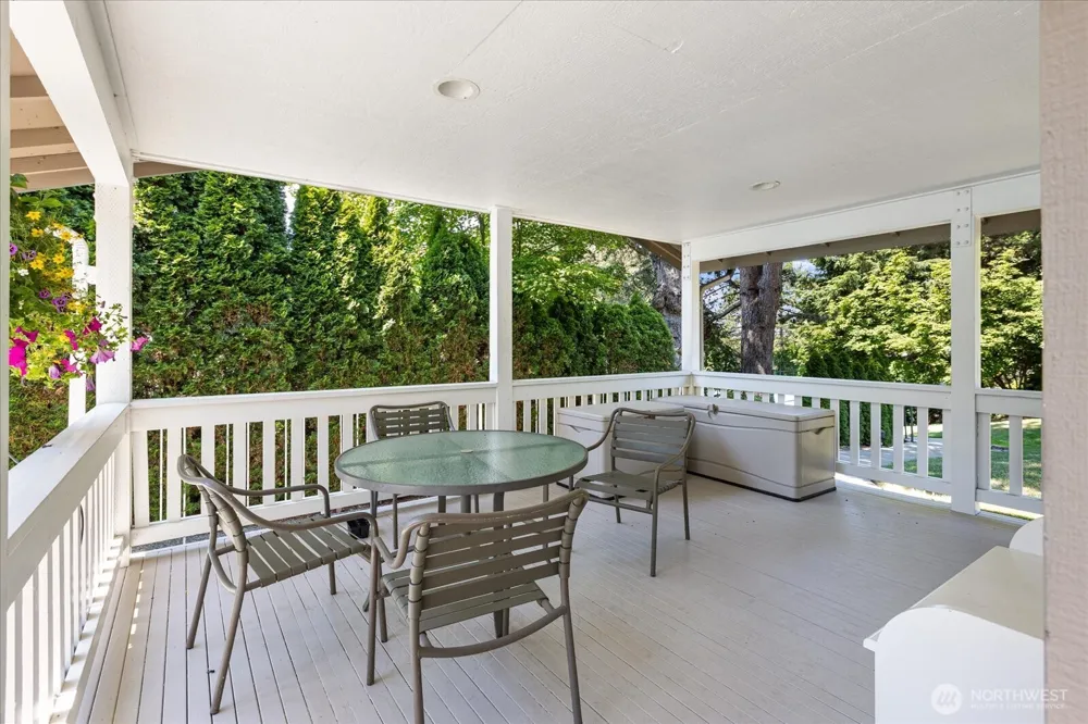 6631 114th Avenue SE Bellevue, WA 98006