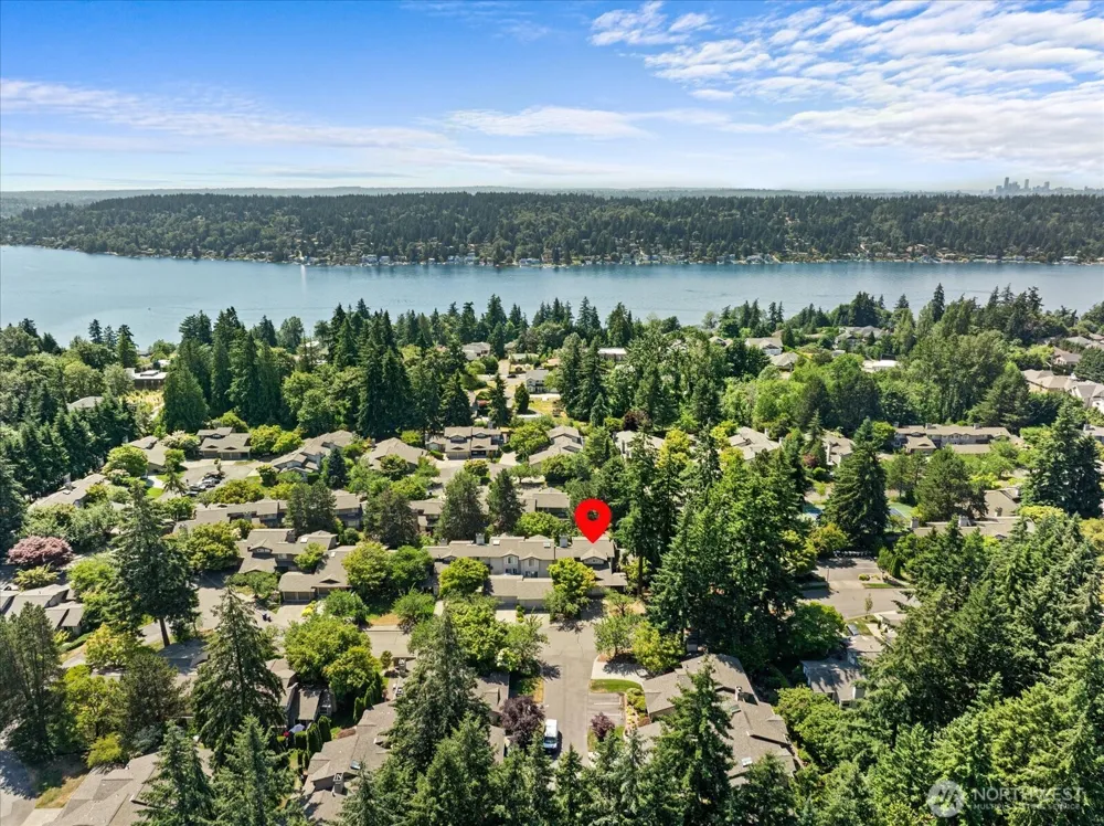 6631 114th Avenue SE Bellevue, WA 98006