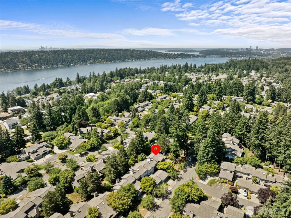 6631 114th Avenue SE Bellevue, WA 98006