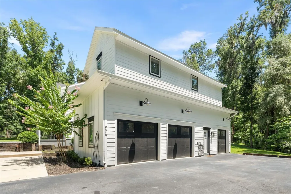 994 SW 37TH PLACE ROAD ocala, FL 34471