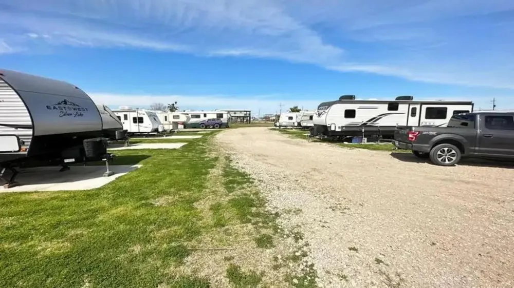 1021 Tinkle Lane Crystal Beach, TX 77650