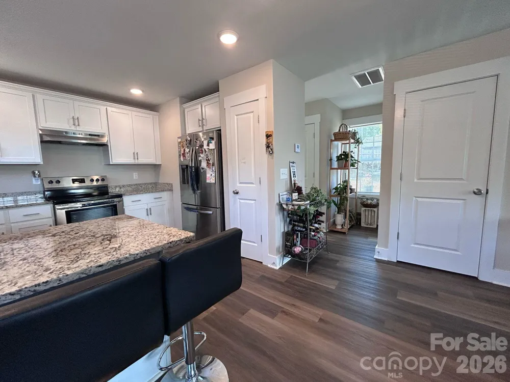 606 E Carpenter Street Dallas, NC 28034