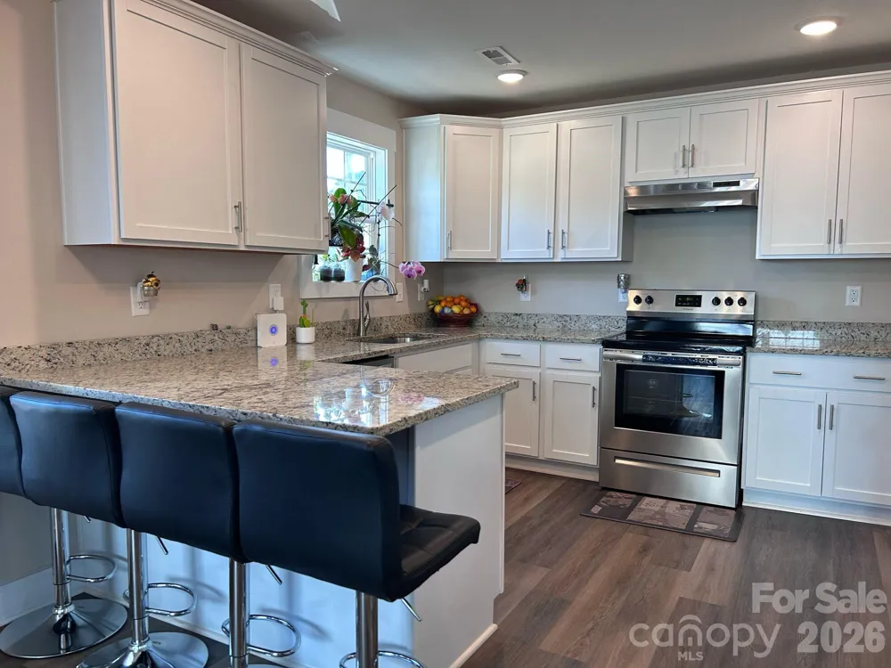 606 E Carpenter Street Dallas, NC 28034