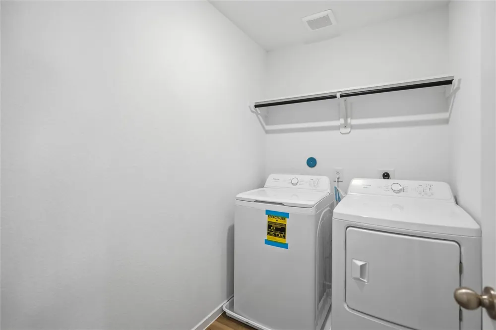 5114 Greengrass Willow Way Houston, TX 77048