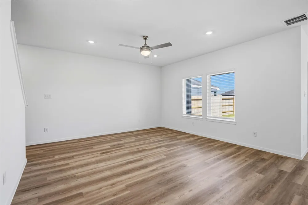 5114 Greengrass Willow Way Houston, TX 77048
