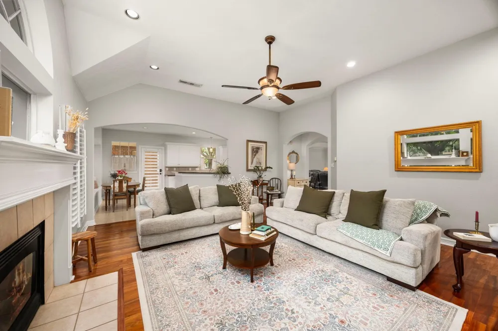 5210 Weston Drive Weston Lakes, TX 77441