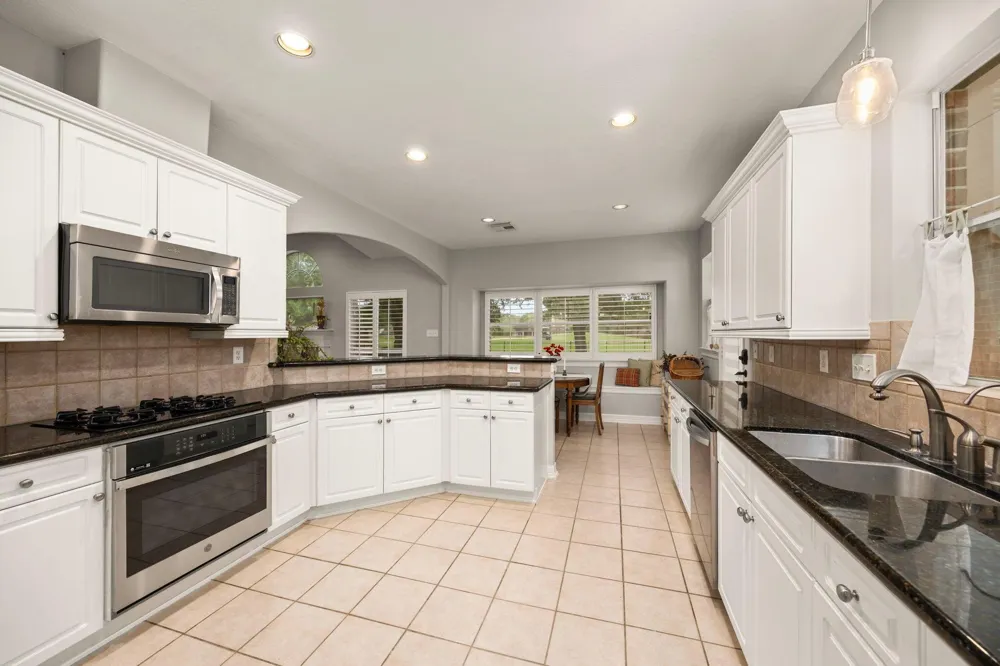 5210 Weston Drive Weston Lakes, TX 77441