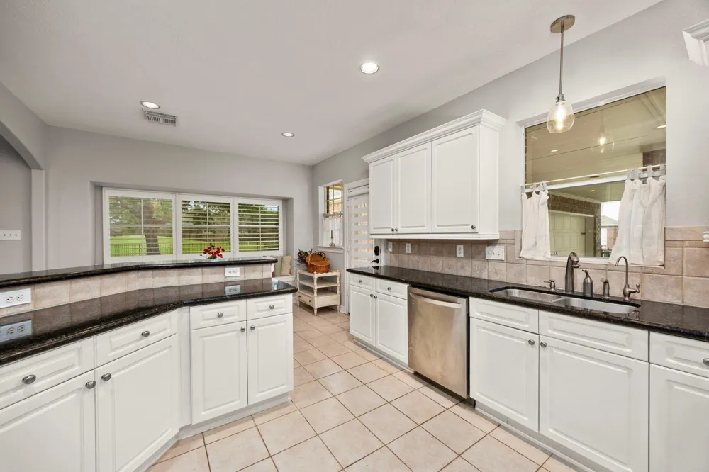 5210 Weston Drive Weston Lakes, TX 77441