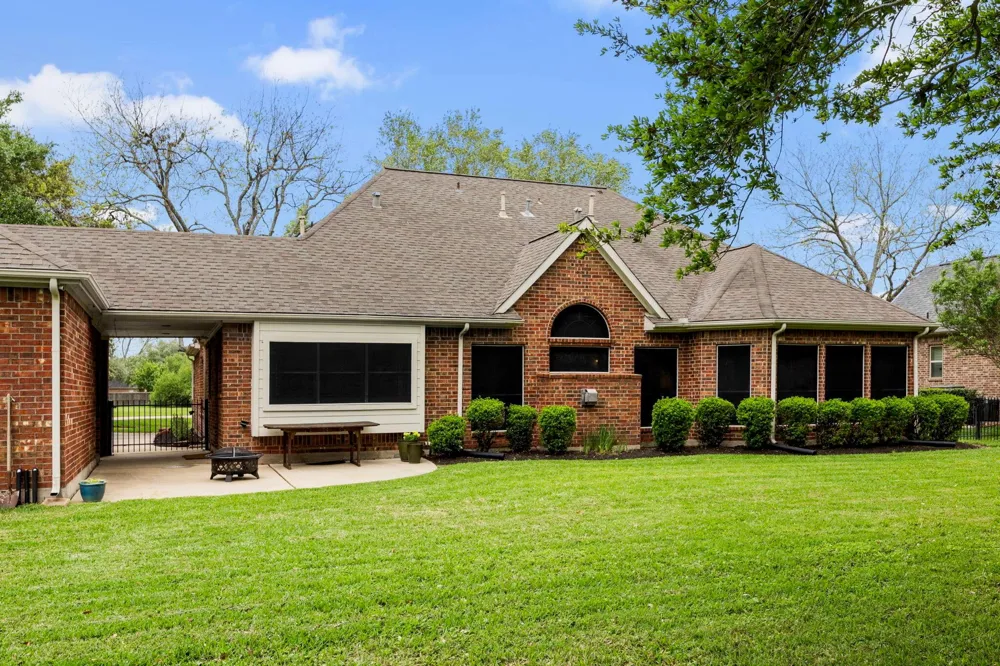 5210 Weston Drive Weston Lakes, TX 77441
