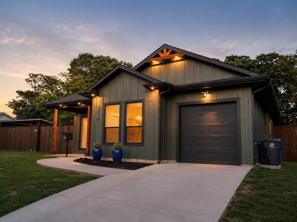 3210 Carpenter Avenue Dallas, TX 75215