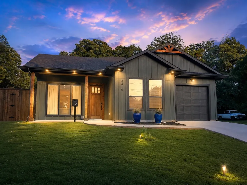 3210 Carpenter Avenue Dallas, TX 75215