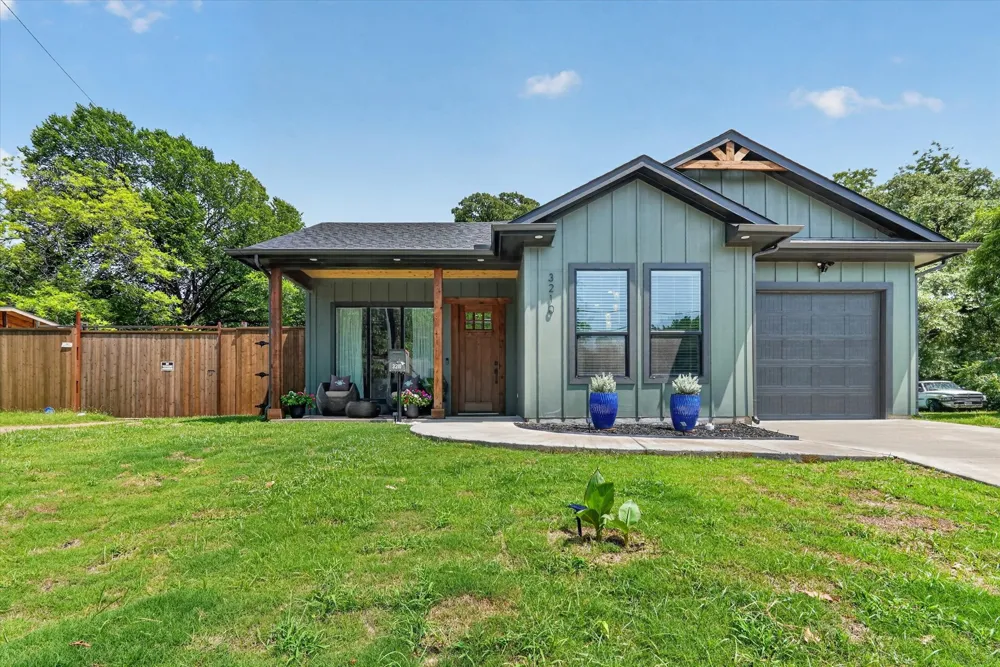 3210 Carpenter Avenue Dallas, TX 75215