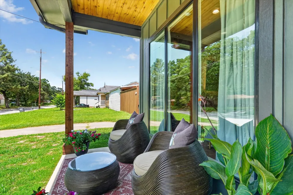 3210 Carpenter Avenue Dallas, TX 75215