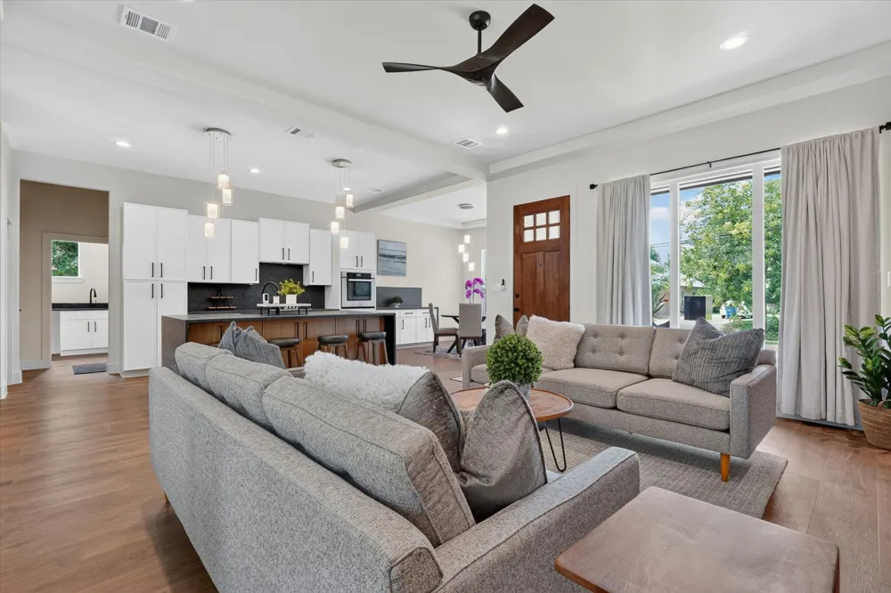 3210 Carpenter Avenue Dallas, TX 75215