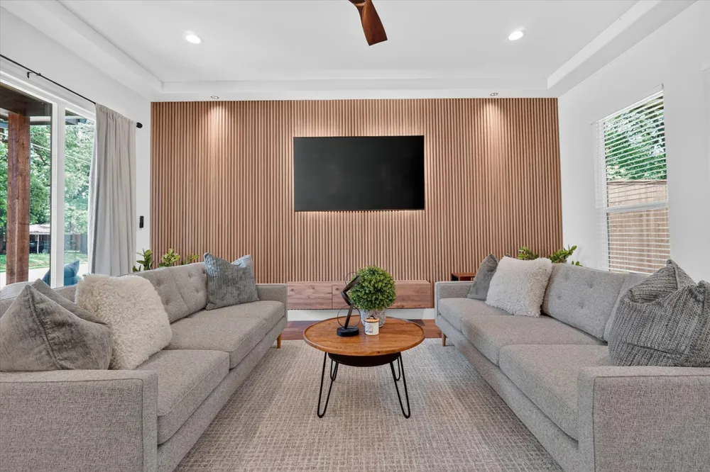 3210 Carpenter Avenue Dallas, TX 75215