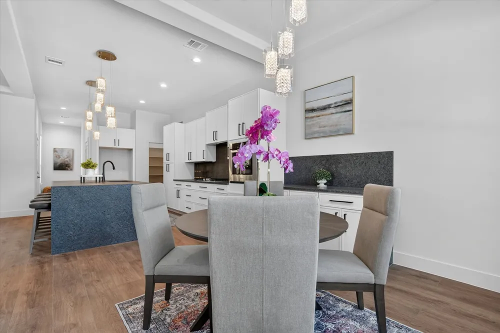 3210 Carpenter Avenue Dallas, TX 75215