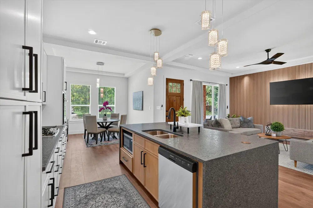3210 Carpenter Avenue Dallas, TX 75215