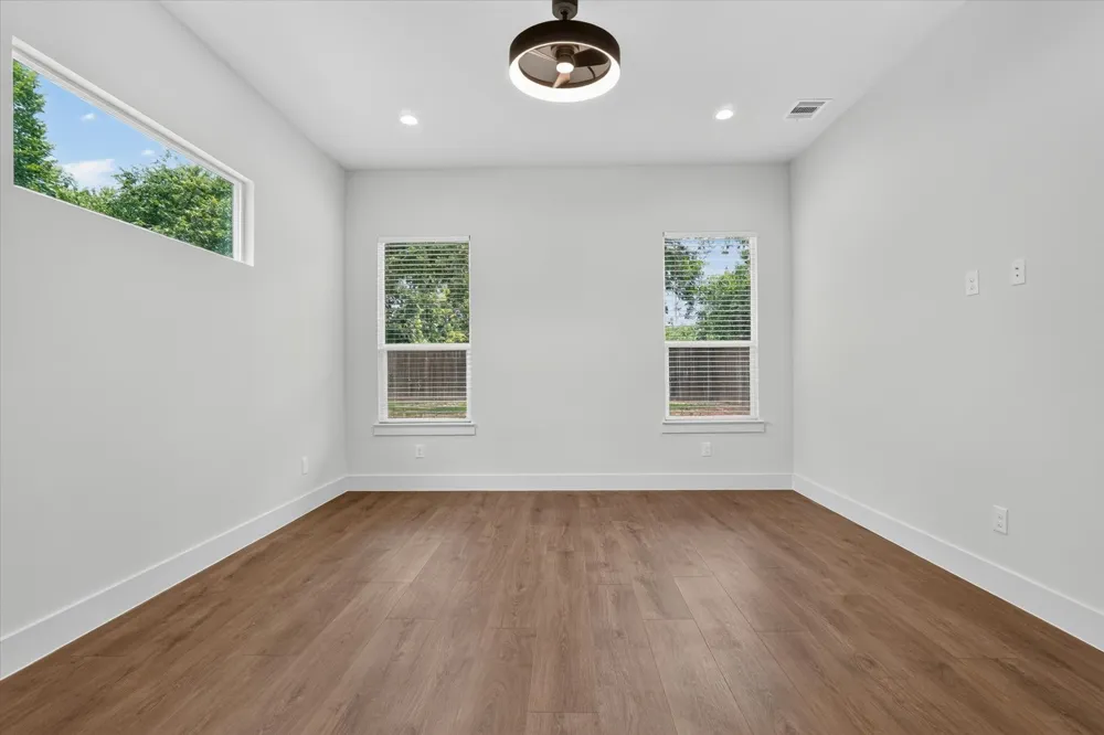 3210 Carpenter Avenue Dallas, TX 75215