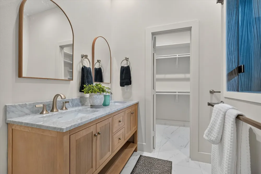 3210 Carpenter Avenue Dallas, TX 75215