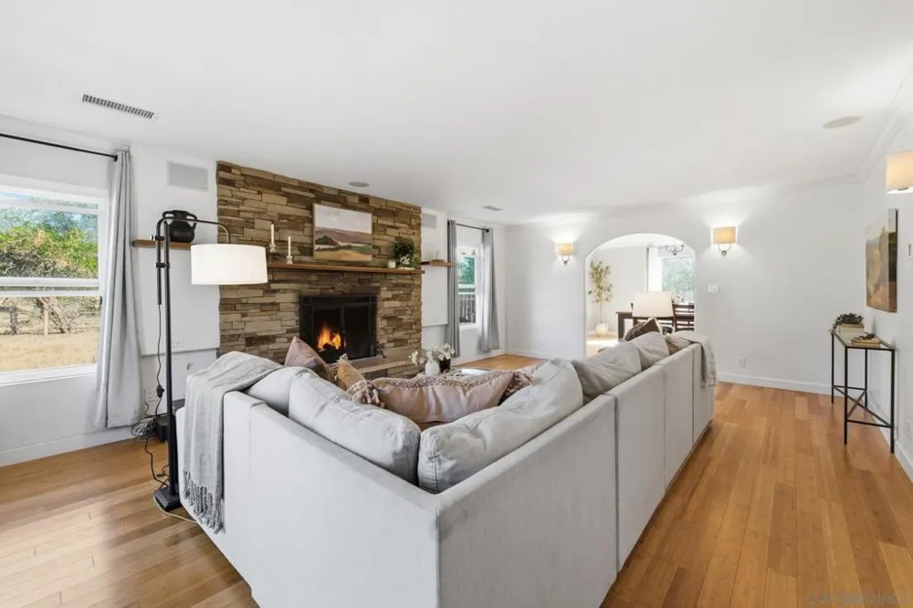 11248 Calle Oro Verde Valley Center, CA 92082