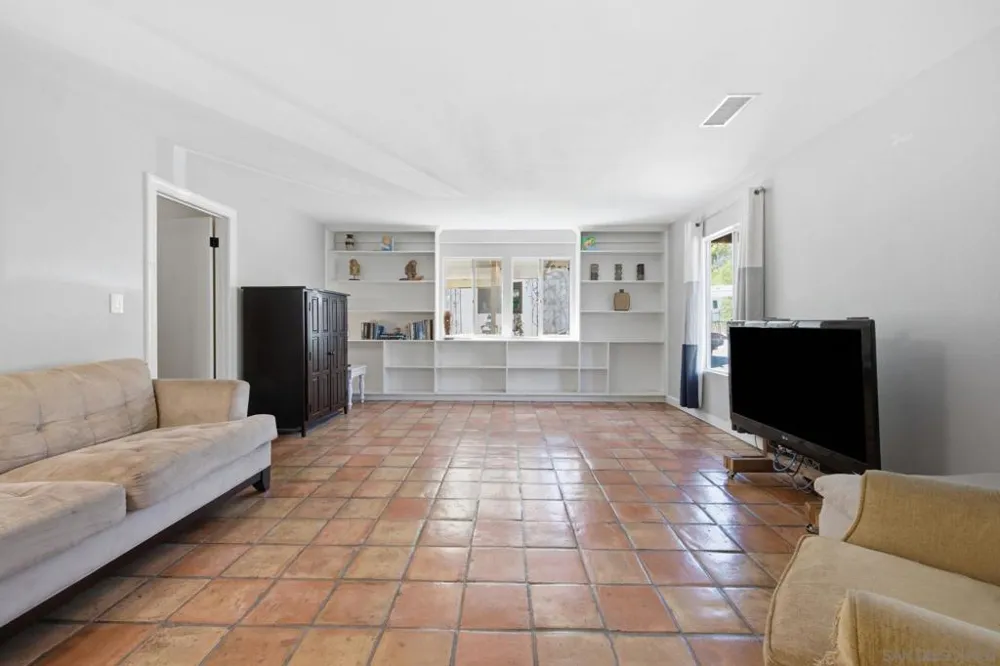 11248 Calle Oro Verde Valley Center, CA 92082