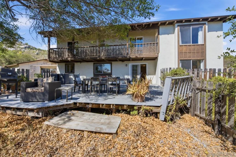 11248 Calle Oro Verde Valley Center, CA 92082