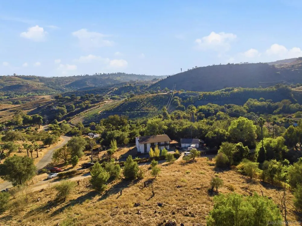 11248 Calle Oro Verde Valley Center, CA 92082