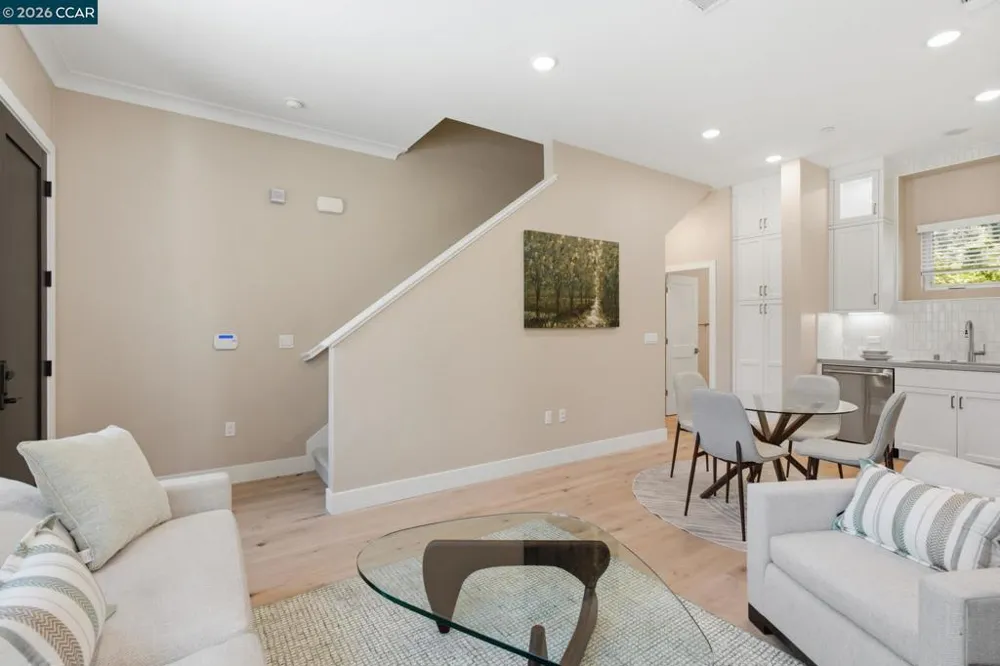 90 Woodbury Highlands Pl #16 Lafayette, CA 94549