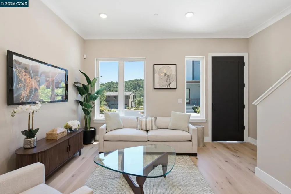 90 Woodbury Highlands Pl #16 Lafayette, CA 94549