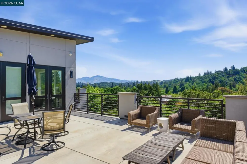90 Woodbury Highlands Pl #16 Lafayette, CA 94549