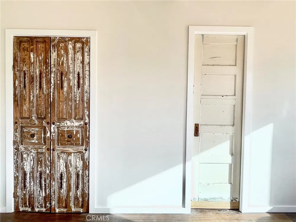2432 Hilltop Joshua Tree, CA 92252
