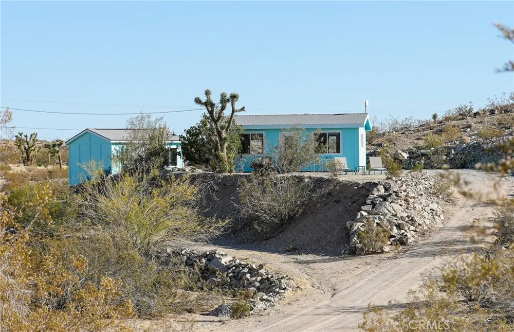 2432 Hilltop Joshua Tree, CA 92252