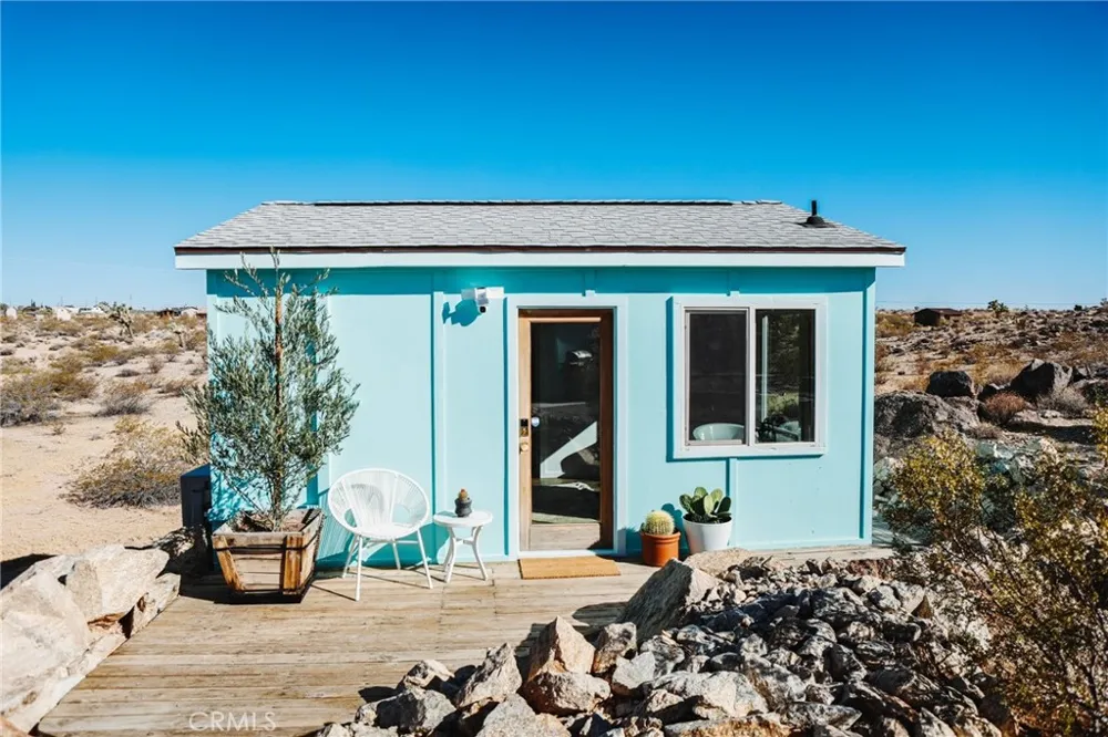 2432 Hilltop Joshua Tree, CA 92252