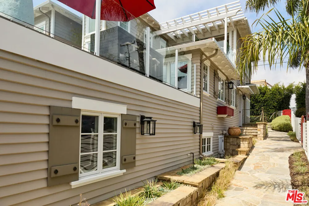 2088 Edinburg Avenue Cardiff by the Sea, CA 92007
