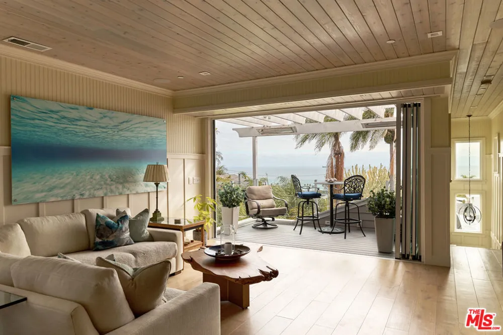 2088 Edinburg Avenue Cardiff by the Sea, CA 92007