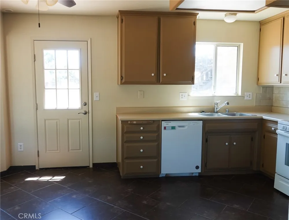 7950 Blue Moon Road Paso Robles, CA 93446