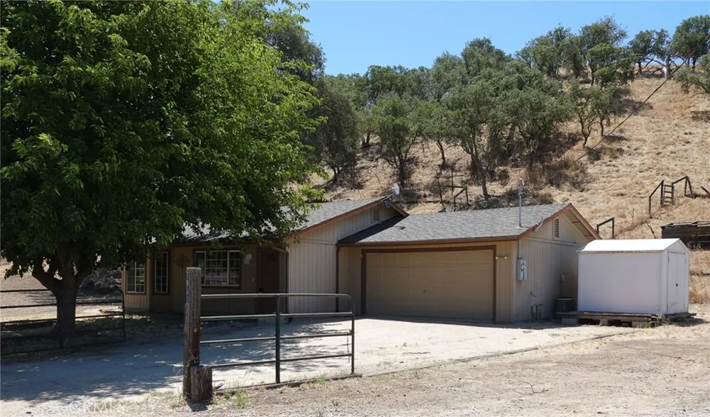 7950 Blue Moon Road Paso Robles, CA 93446